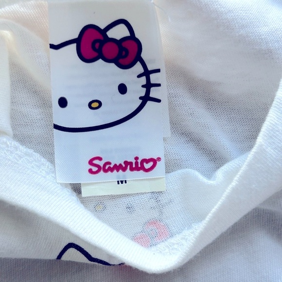 Hello Kitty SET OF 2 Feather Flip Flops Size 7 8 PEACE Hello Kitty White T Shirt - Picture 6 of 16